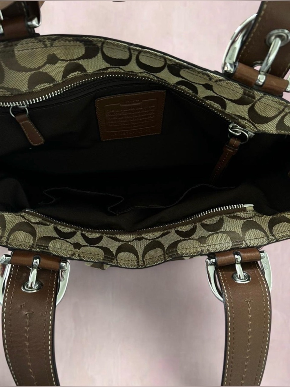 Vintage Authentic Coach Signature Canvas Shoulder Bag in Brown and Tan - Picture 6 of 8